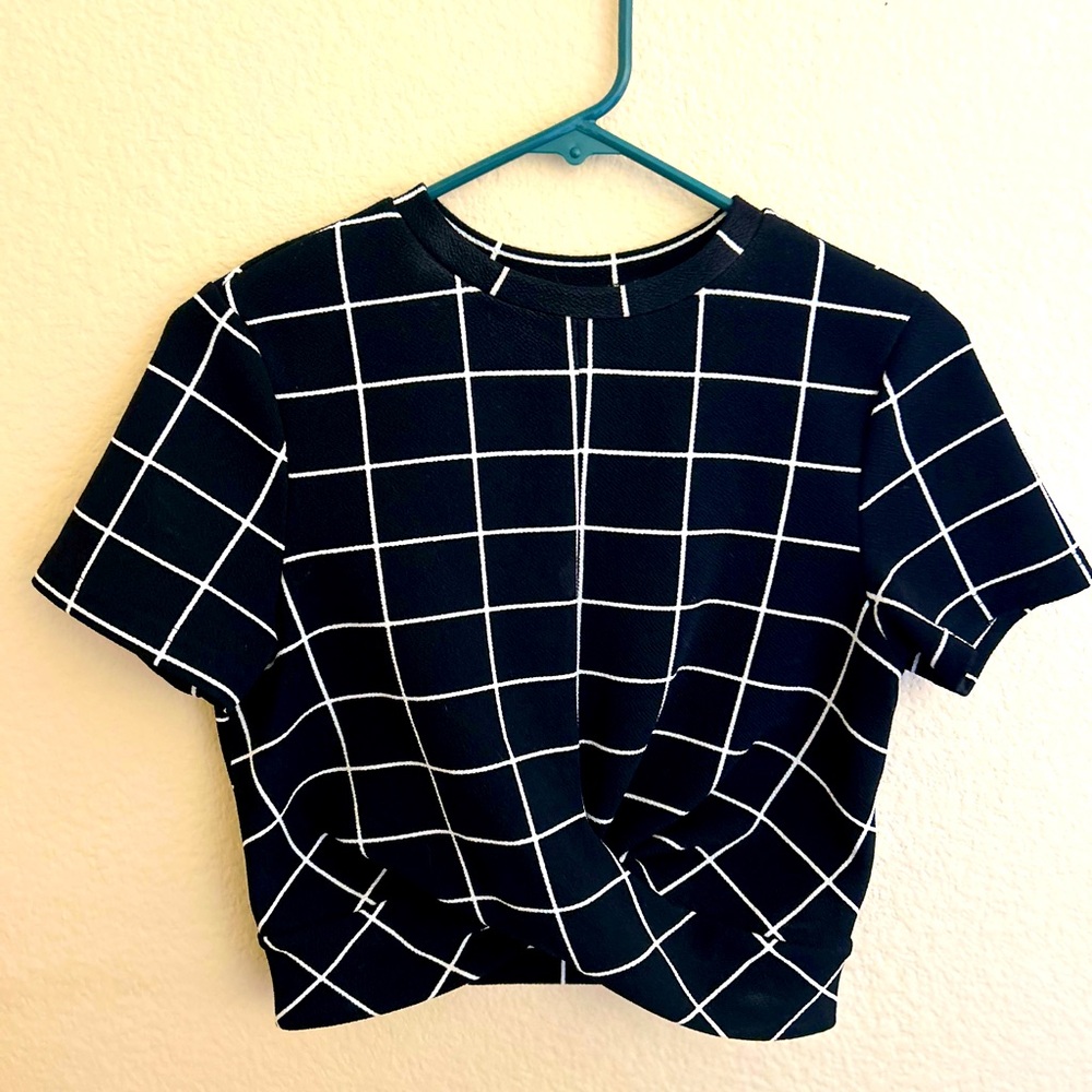 Black striped crop top size S SHEIN